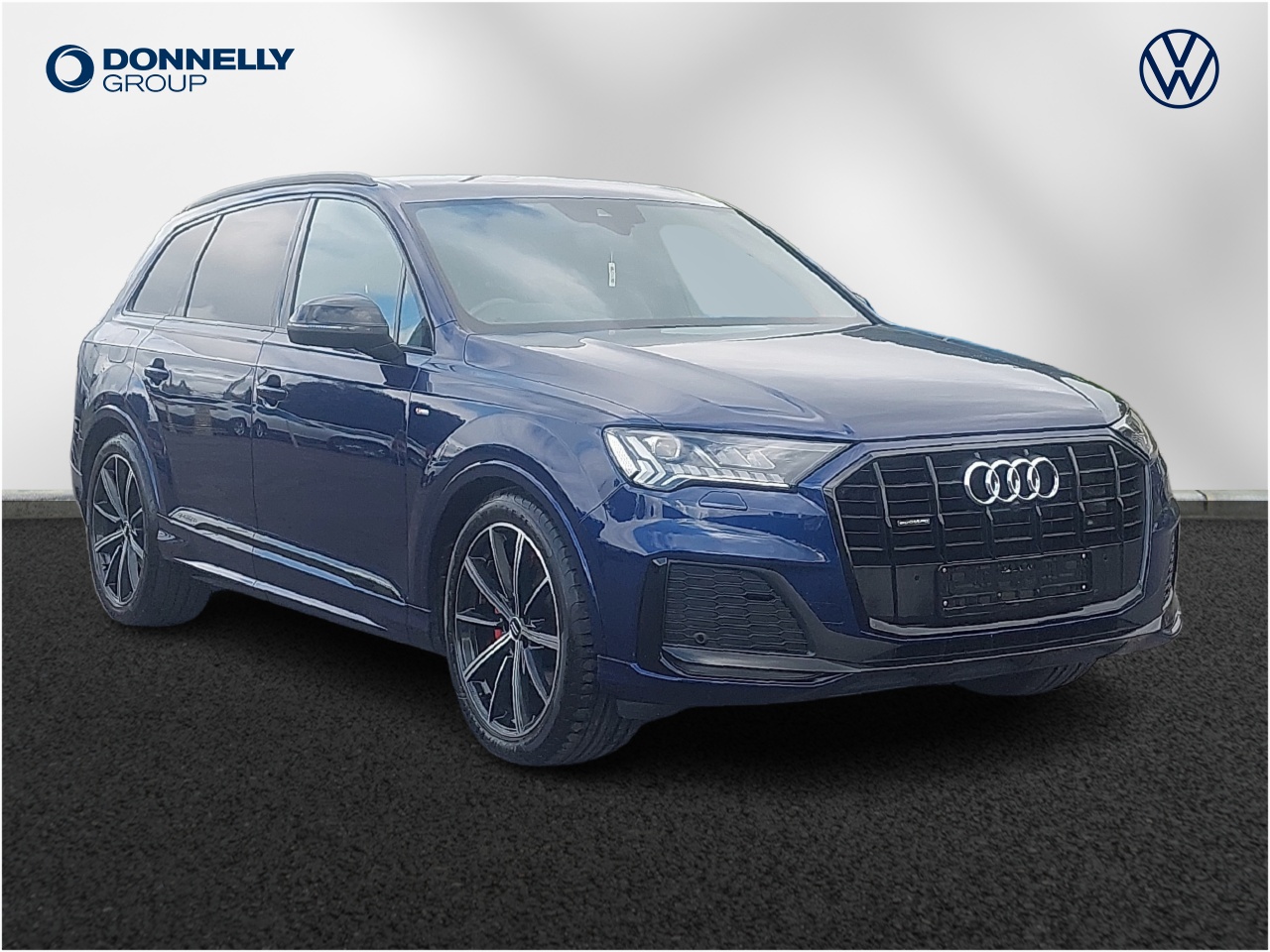 Main listing image - Audi Q7