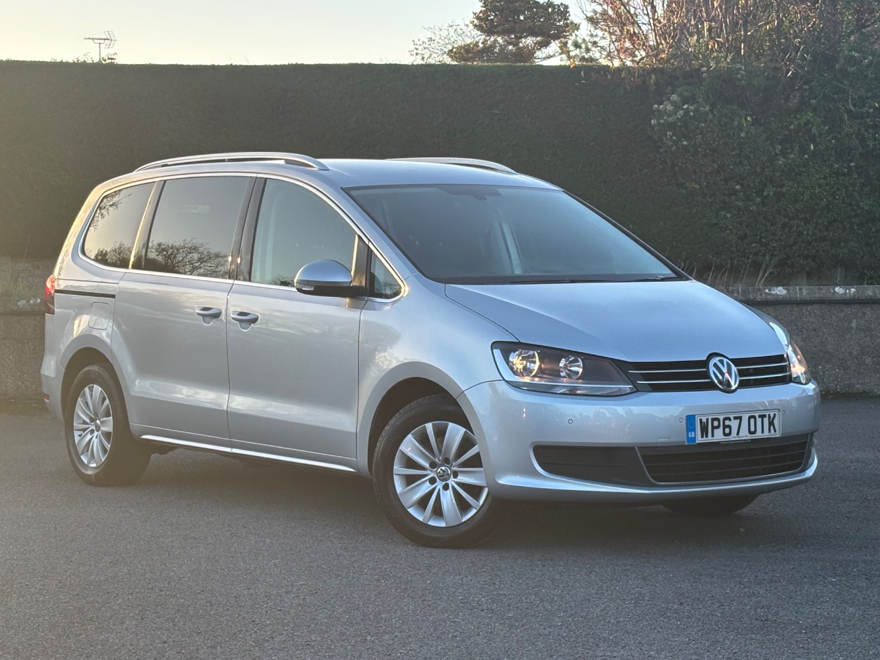 Main listing image - Volkswagen Sharan