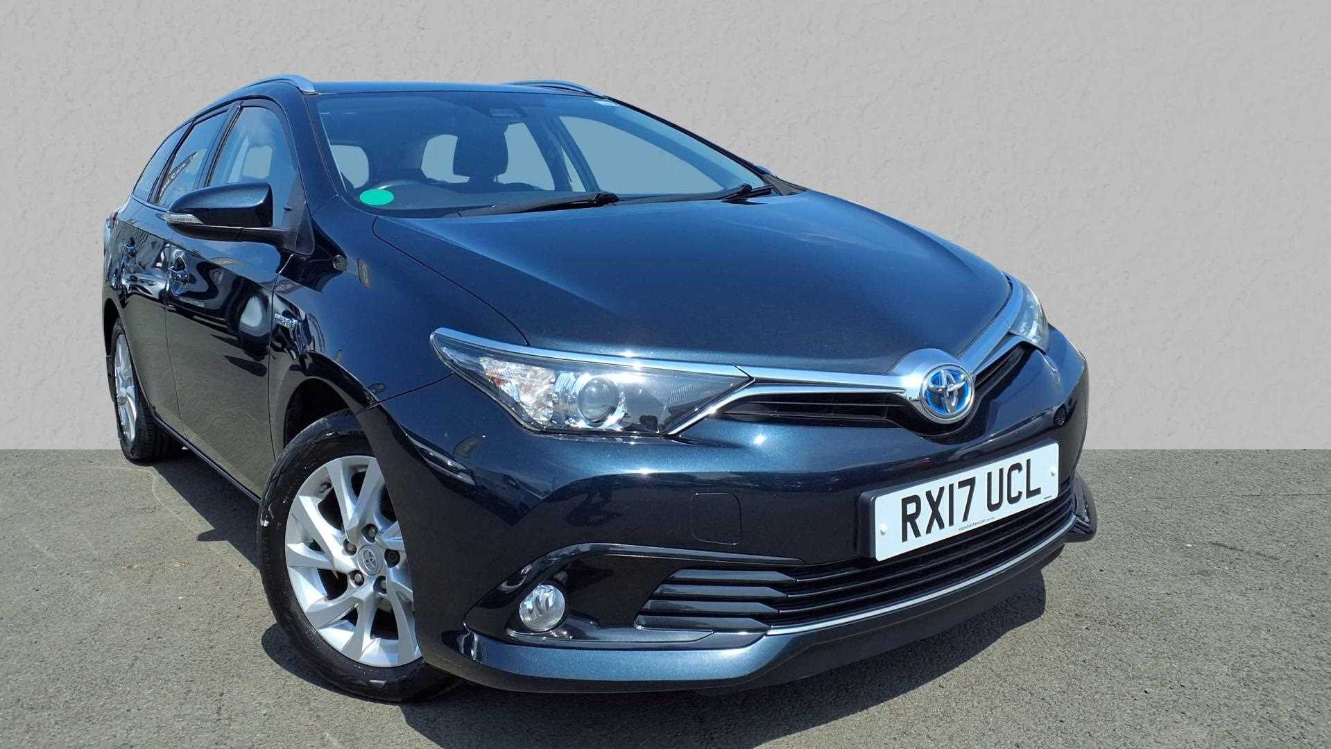 Main listing image - Toyota Auris Touring Sport