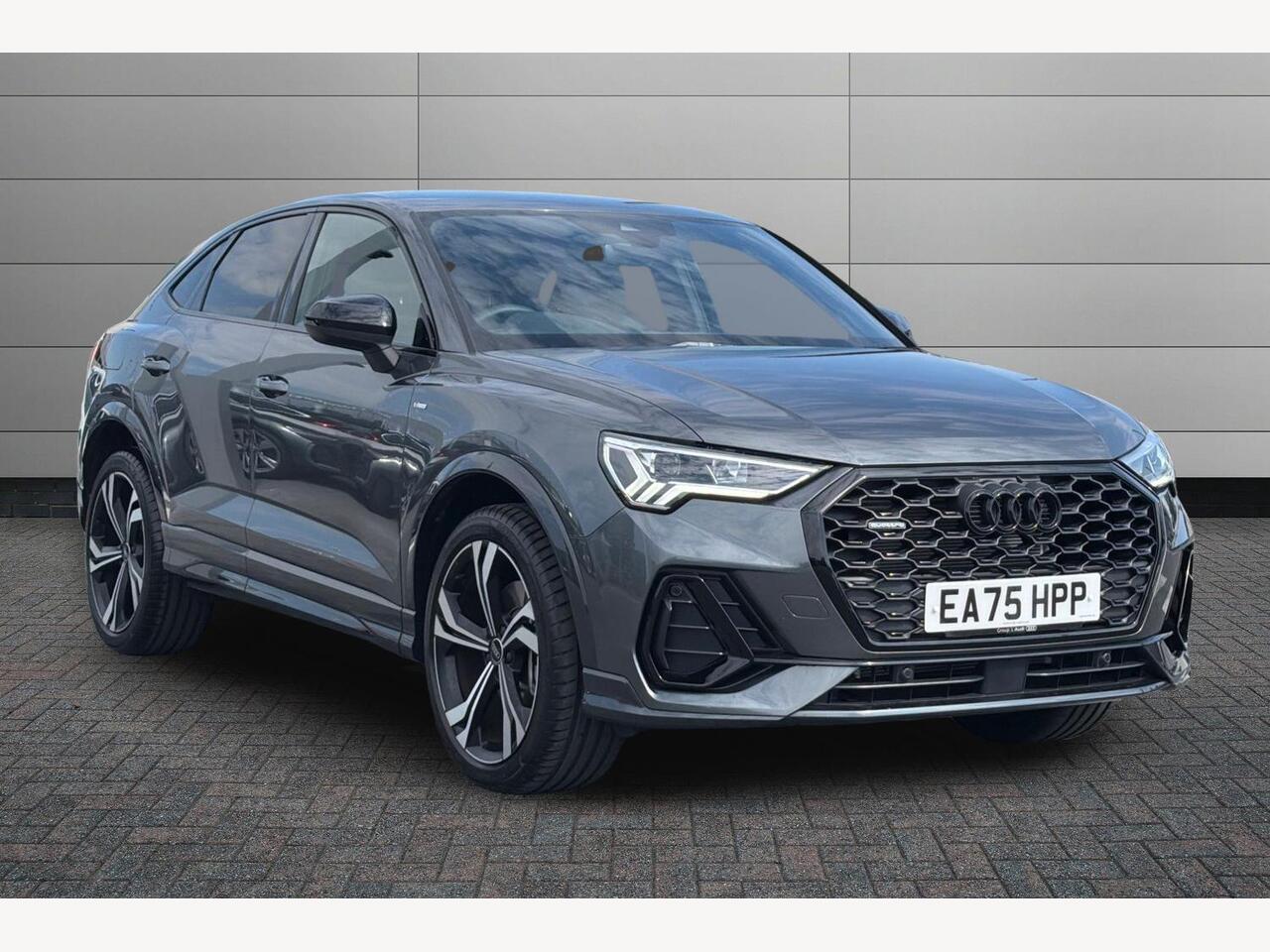 Main listing image - Audi Q3