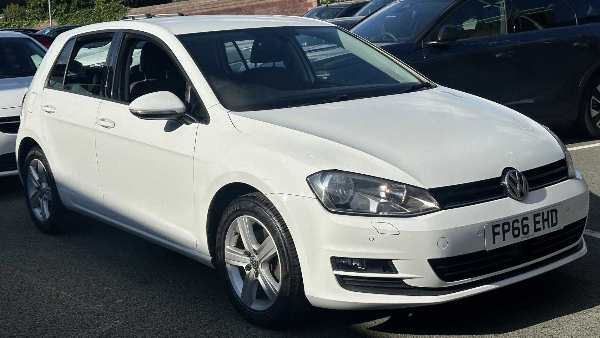 Main listing image - Volkswagen Golf