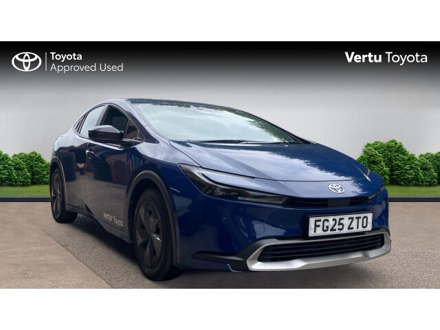 Main listing image - Toyota Prius Plug-In