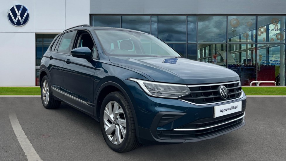 Main listing image - Volkswagen Tiguan