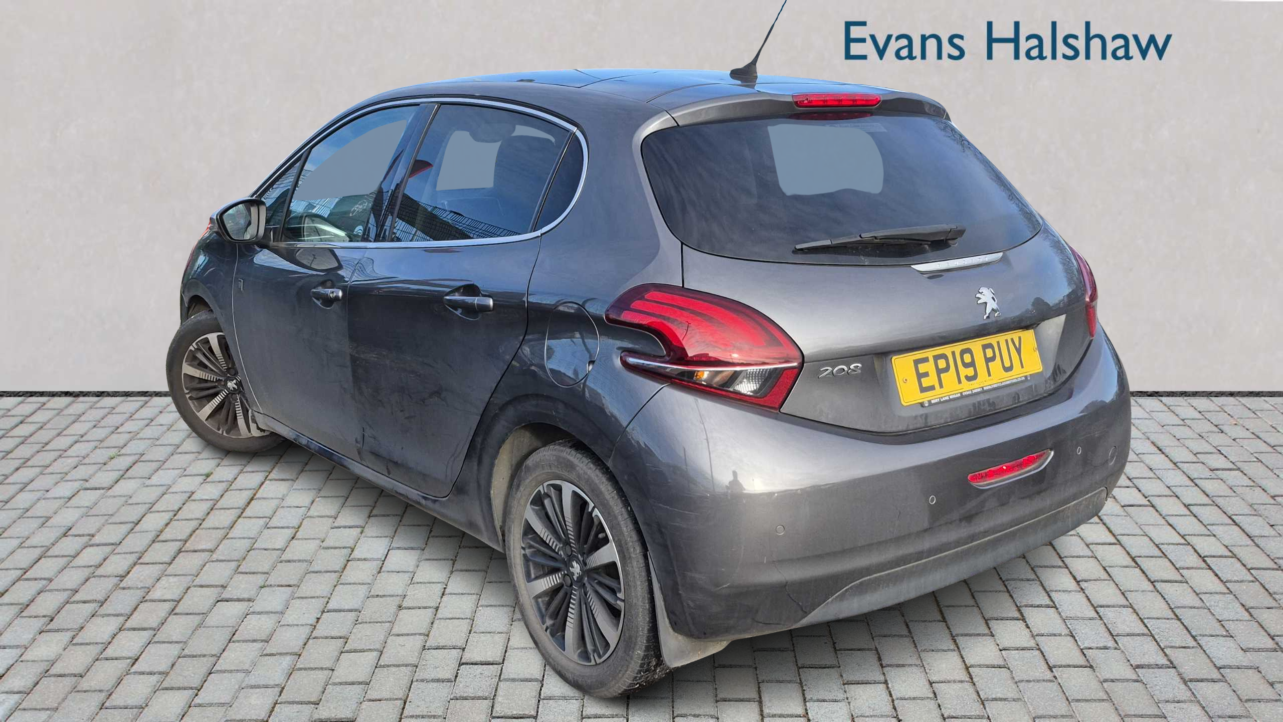 Main listing image - Peugeot 208