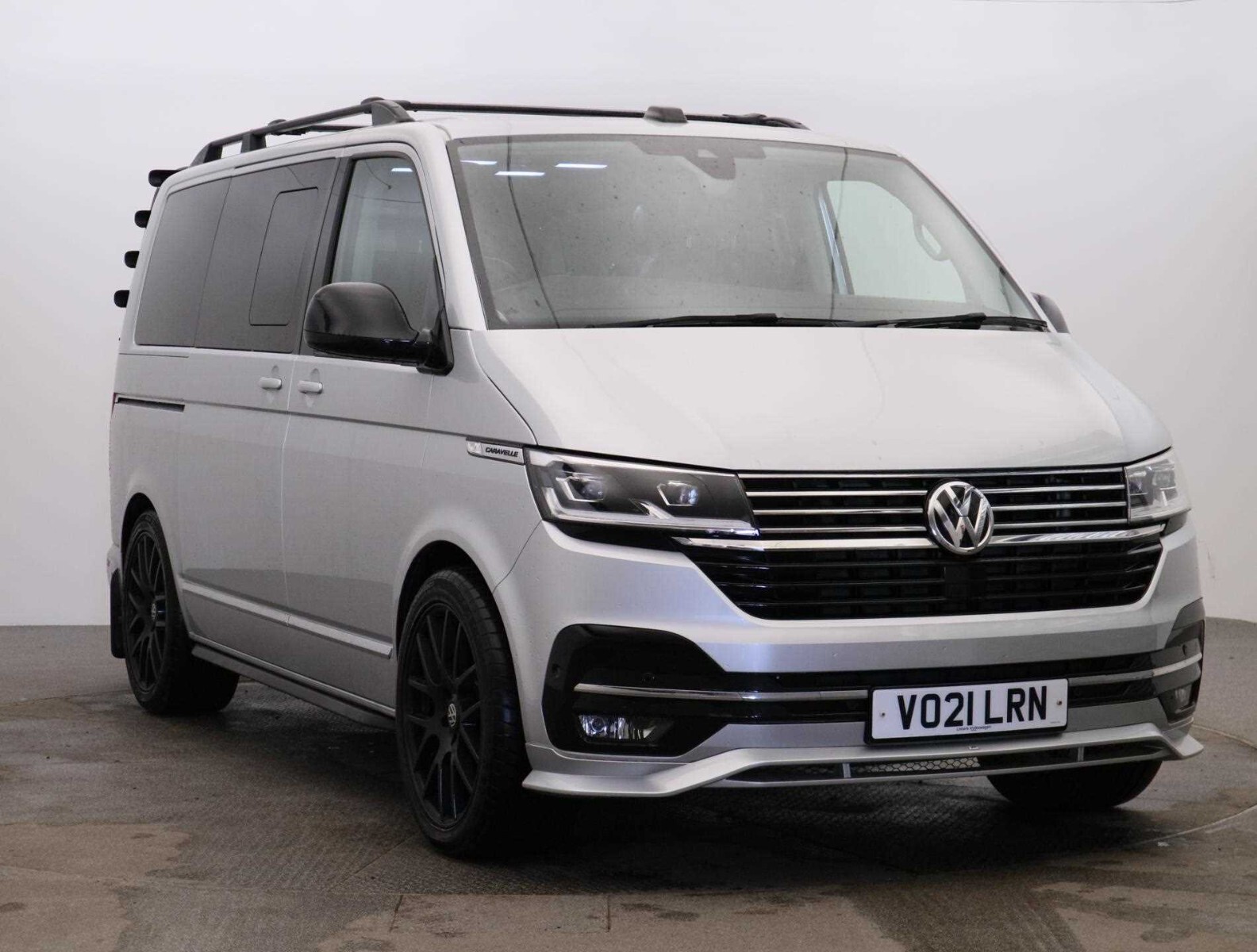 Main listing image - Volkswagen Caravelle