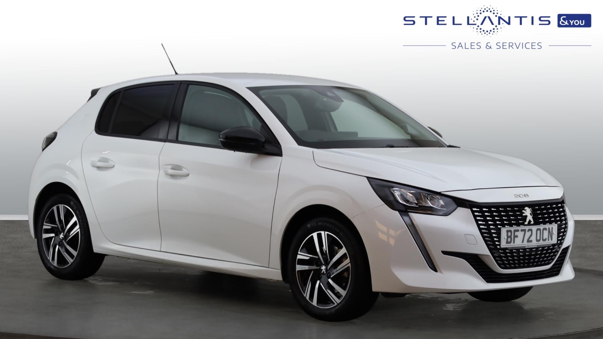 Main listing image - Peugeot 208