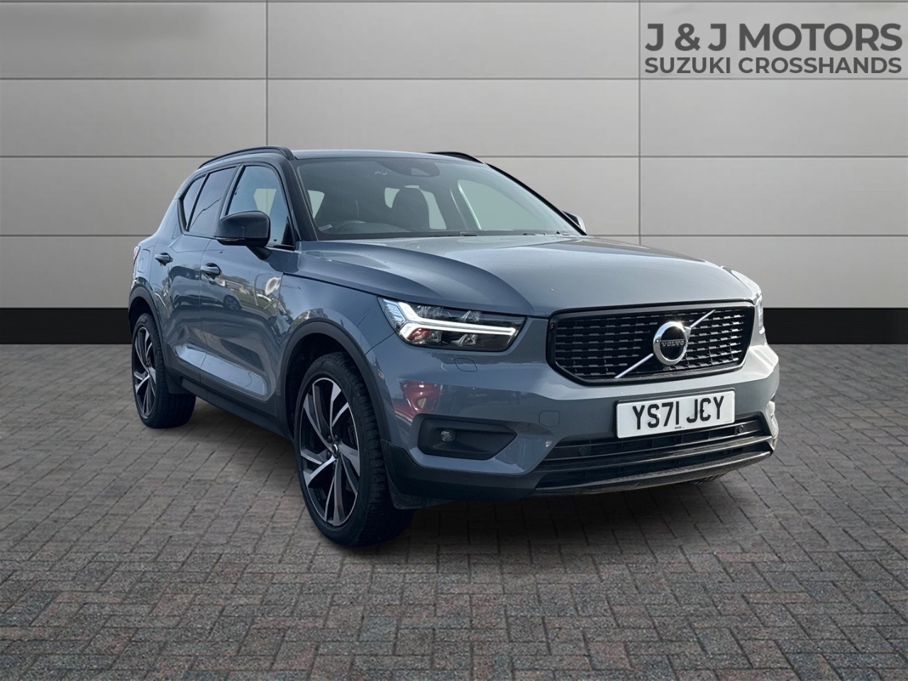 Main listing image - Volvo XC40