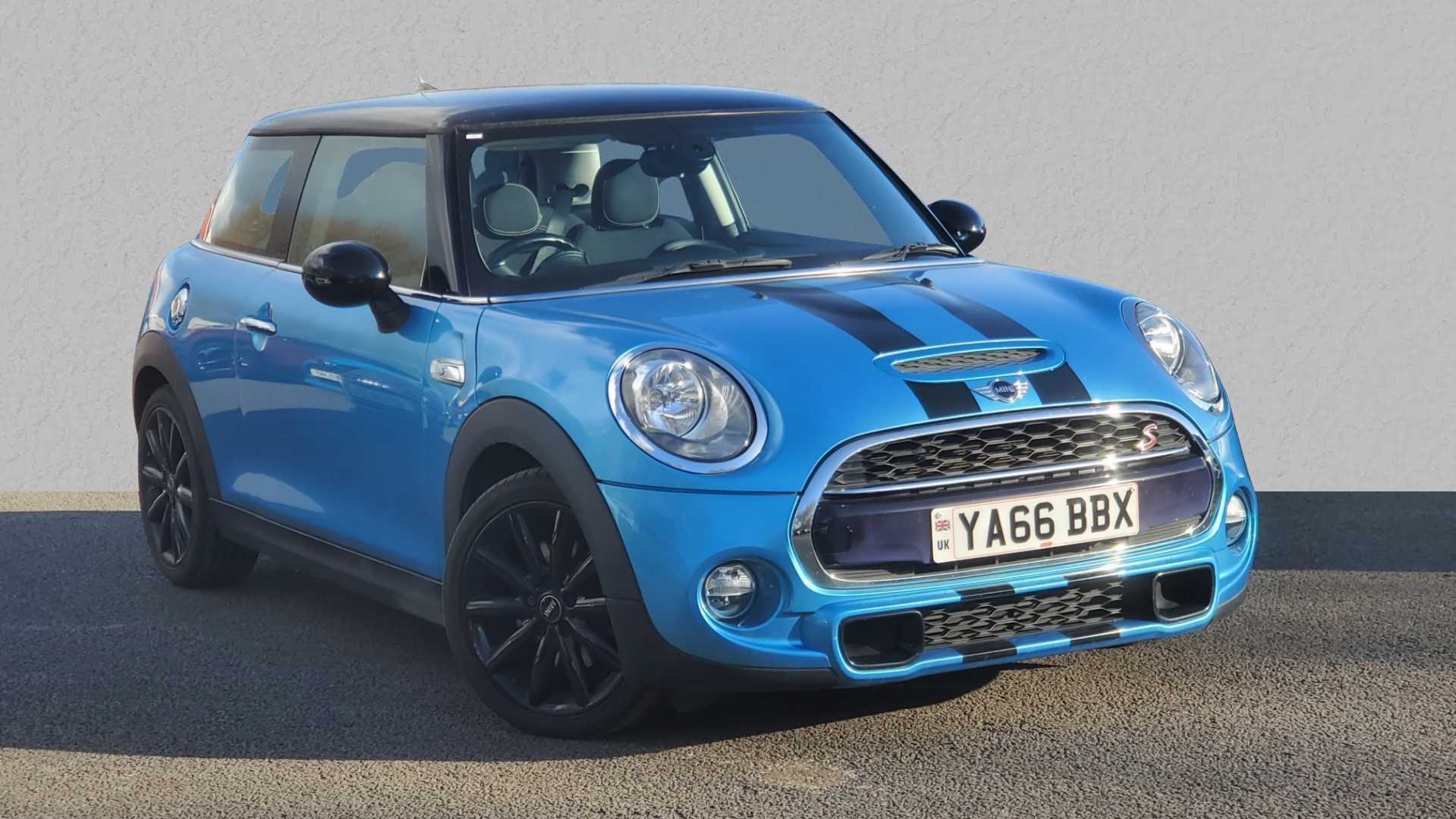 Main listing image - MINI Hatchback