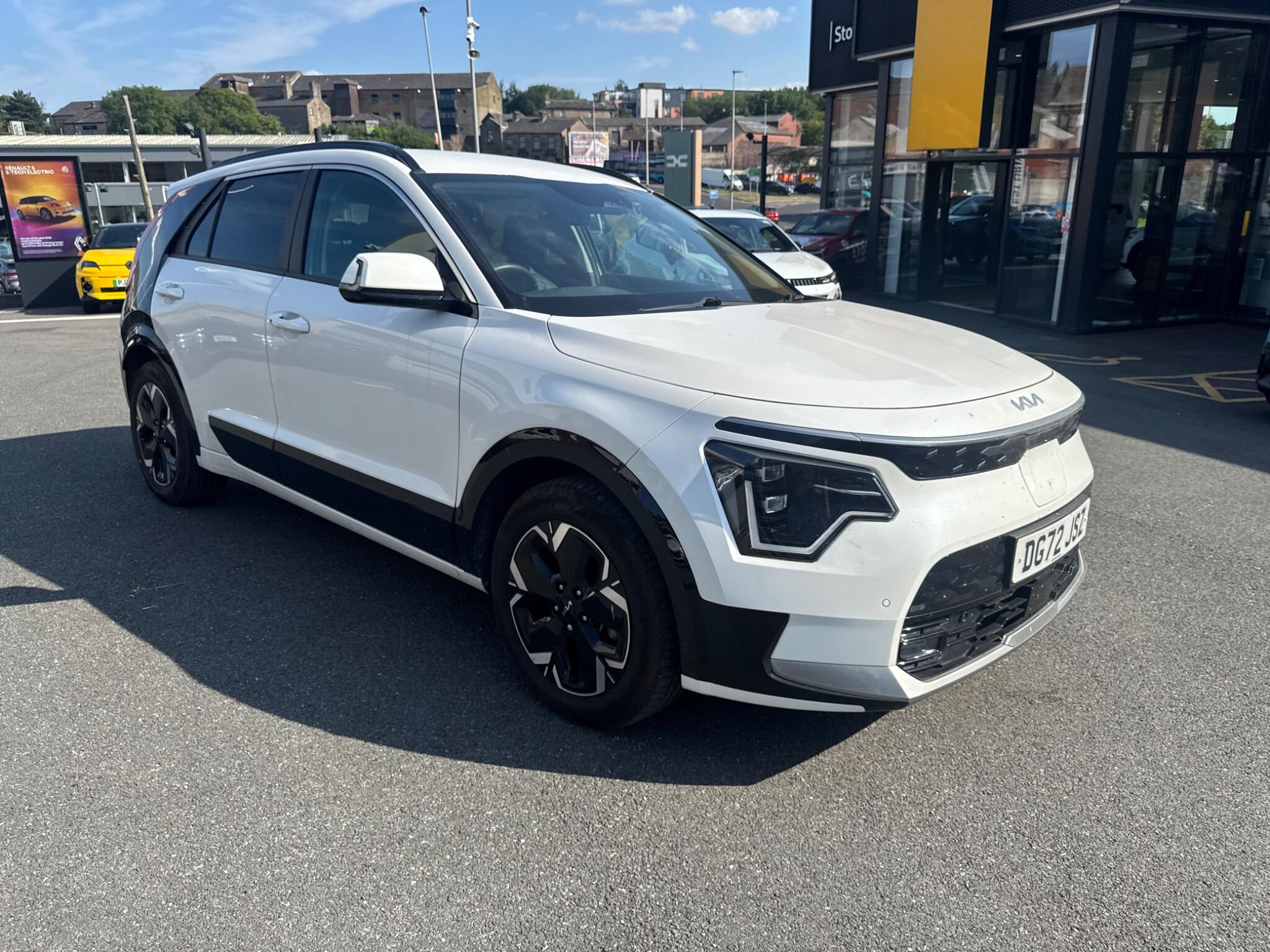 Main listing image - Kia Niro