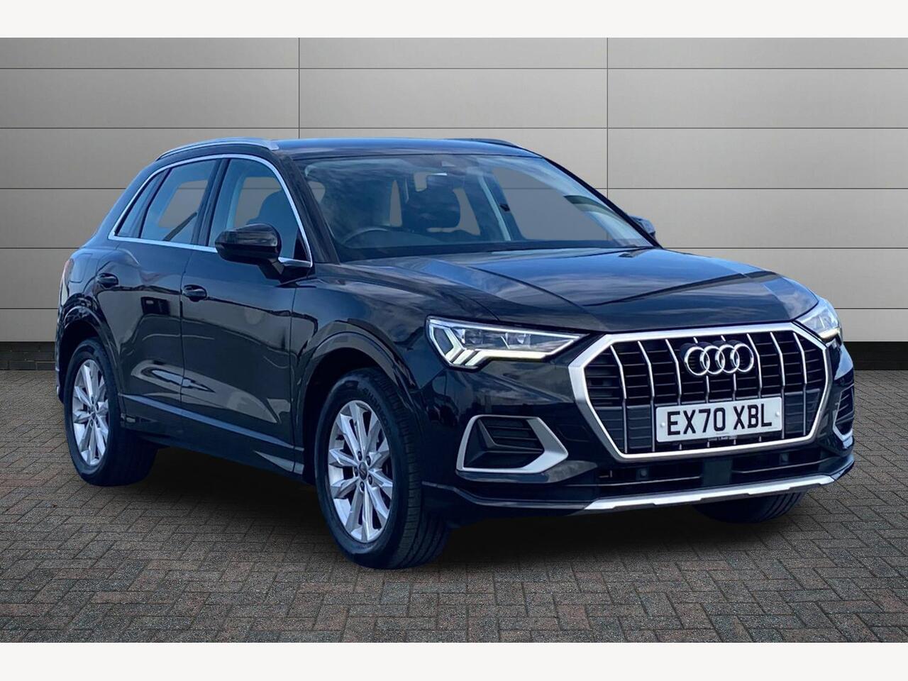 Main listing image - Audi Q3