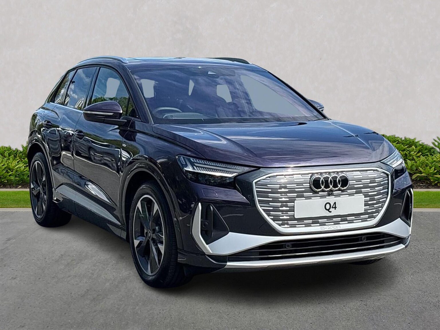 Main listing image - Audi Q4