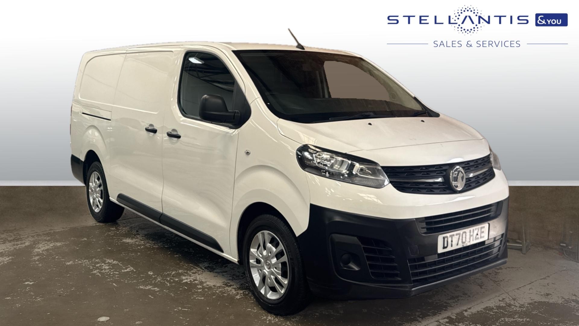 Main listing image - Vauxhall Vivaro