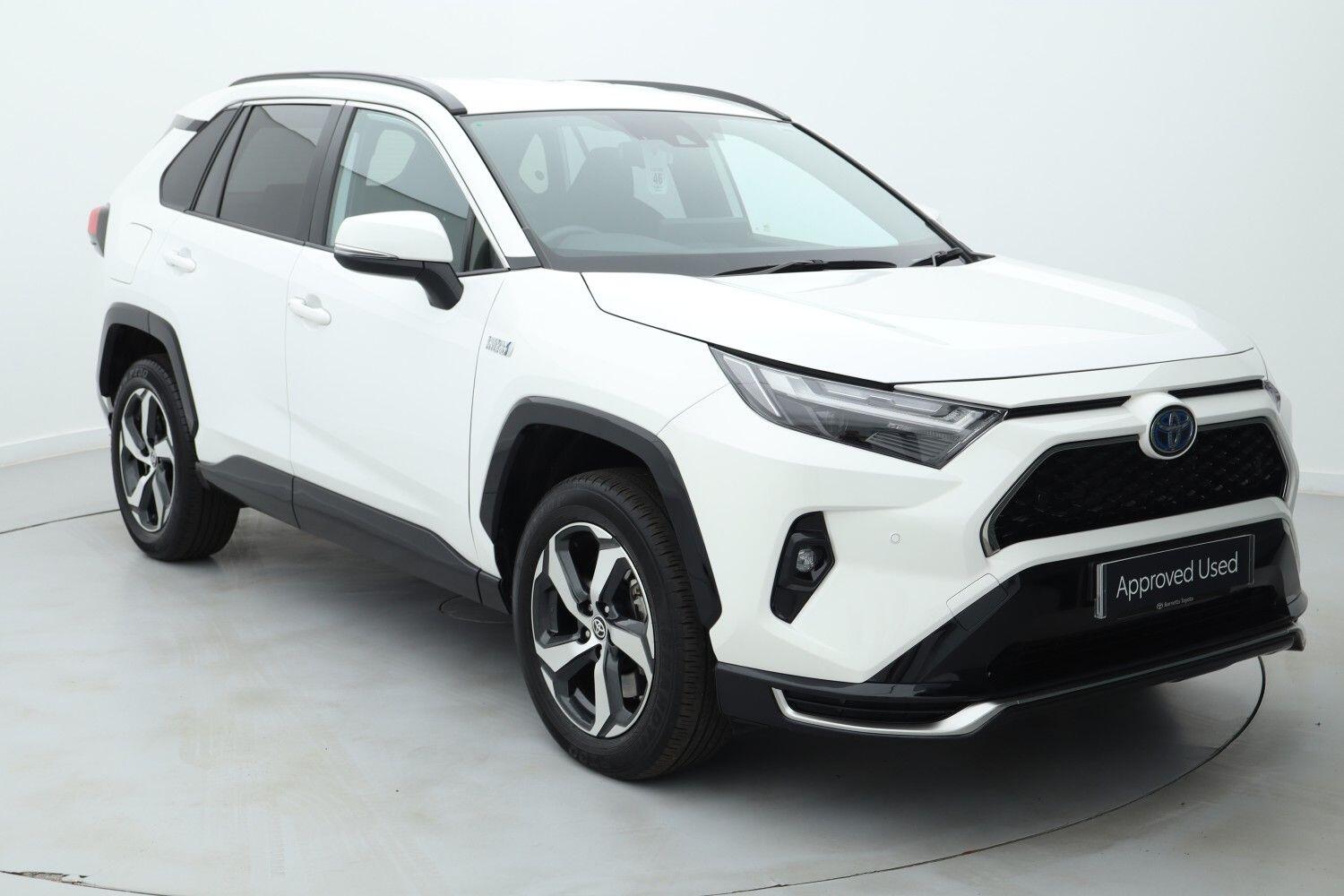 Main listing image - Toyota RAV4