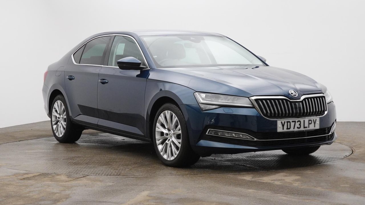 Main listing image - Skoda Superb