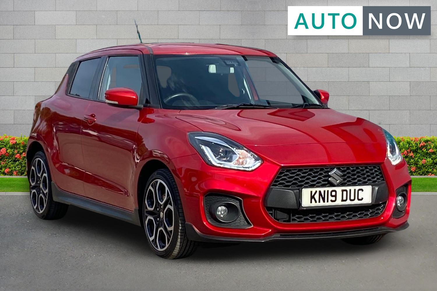 Main listing image - Suzuki Swift