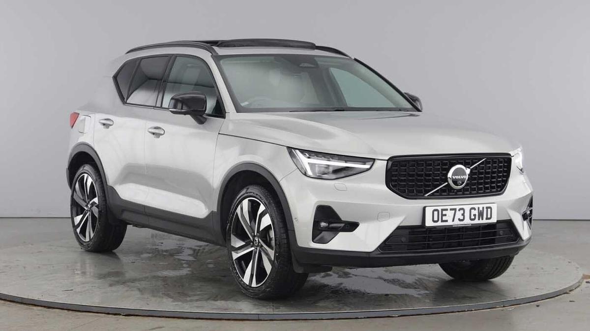 Main listing image - Volvo XC40