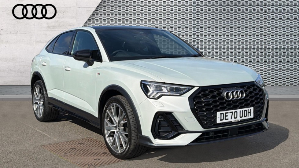 Main listing image - Audi Q3