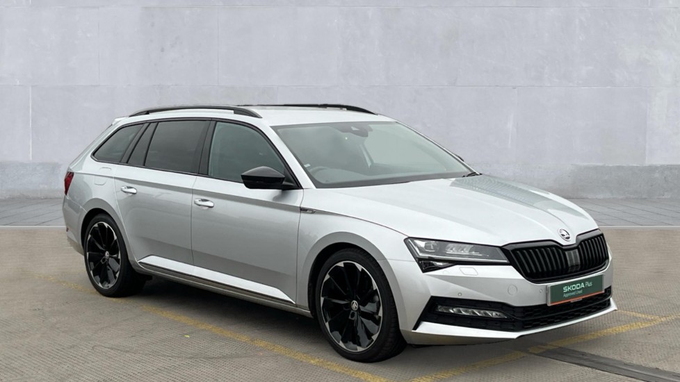 Main listing image - Skoda Superb Estate