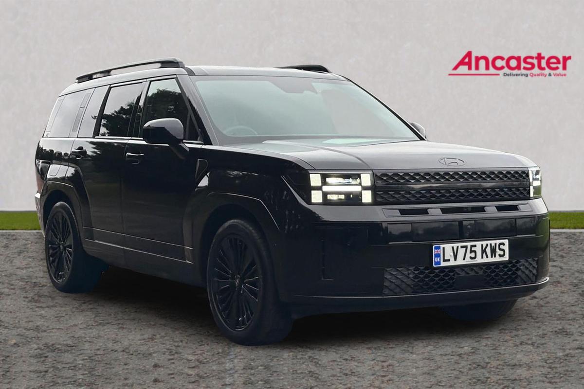 Main listing image - Hyundai Santa Fe