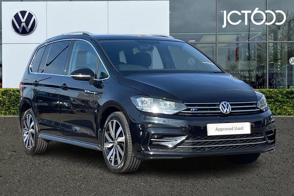 Main listing image - Volkswagen Touran