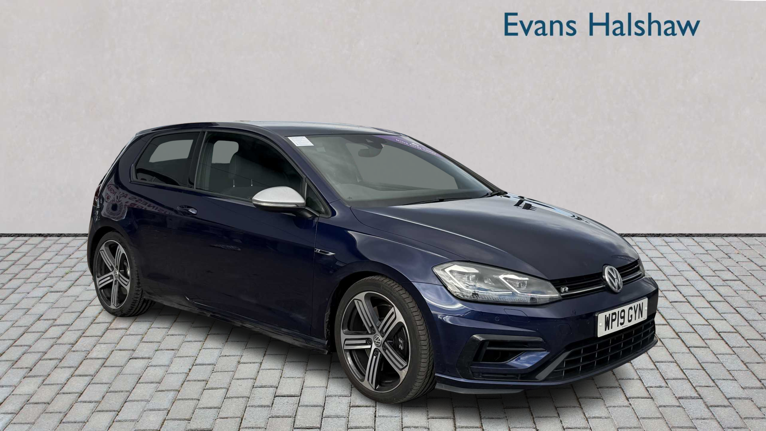 Main listing image - Volkswagen Golf R
