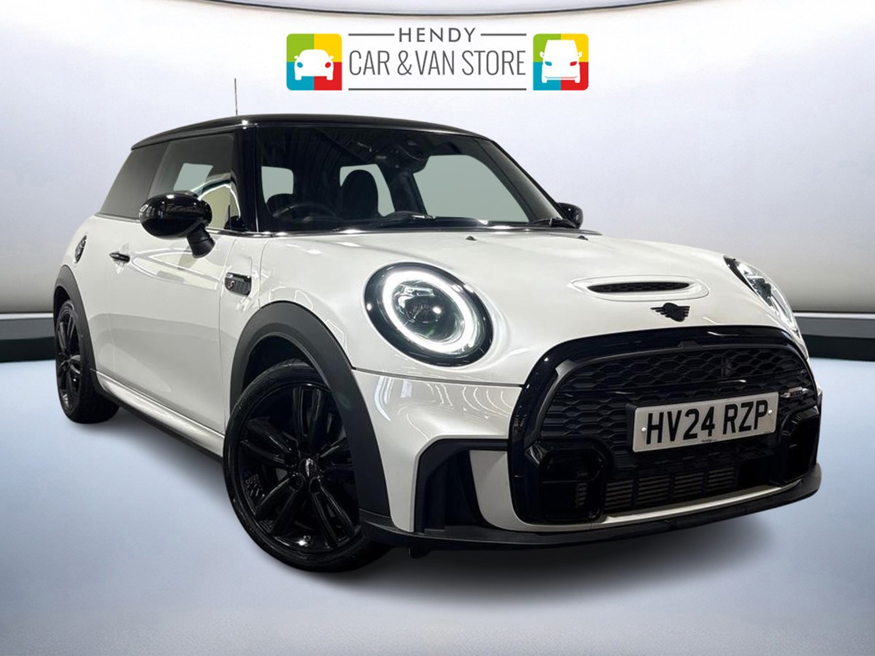 Main listing image - MINI Hatchback