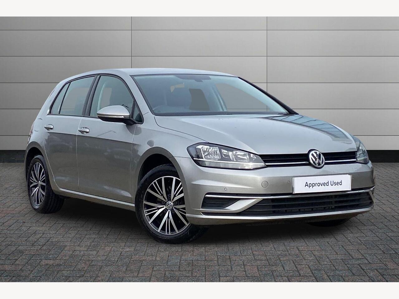 Main listing image - Volkswagen Golf