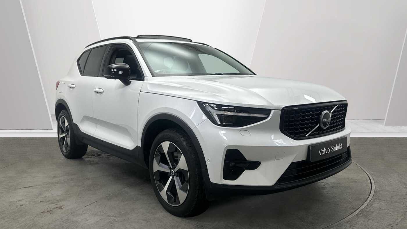 Main listing image - Volvo XC40