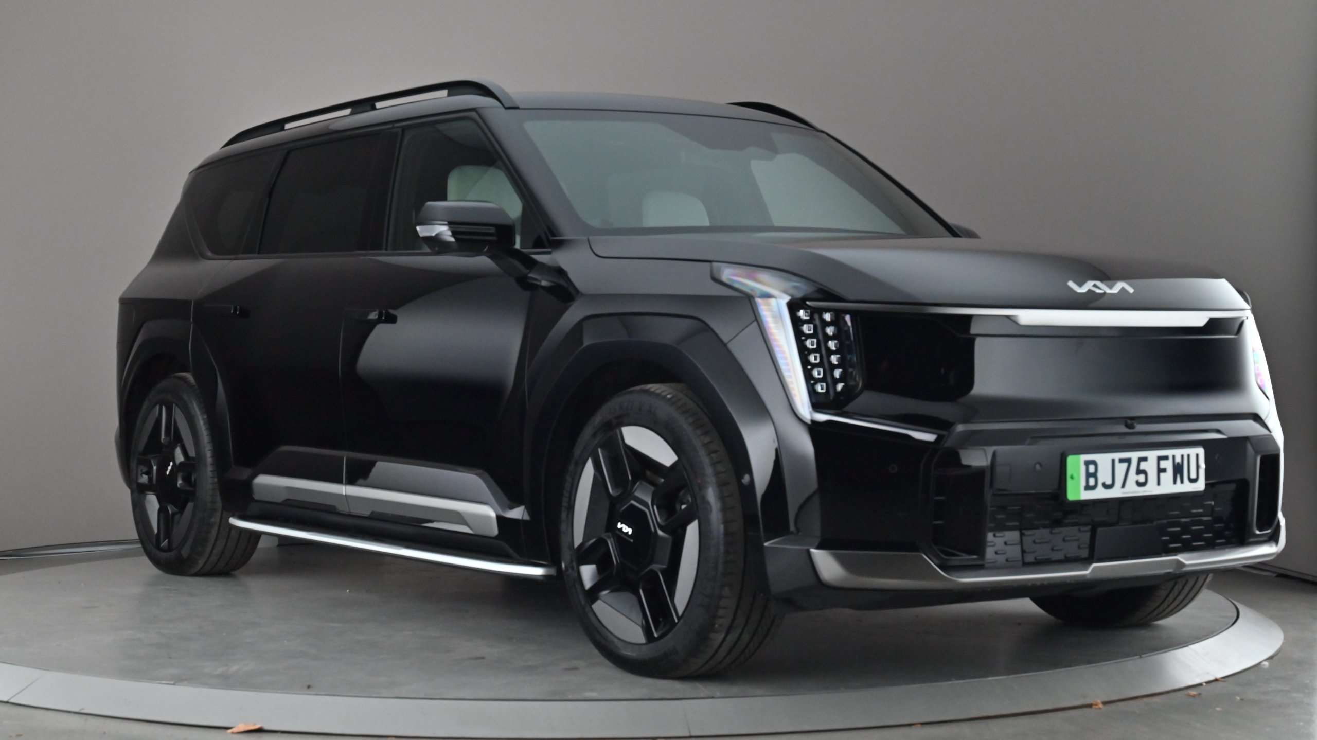 Main listing image - Kia EV9