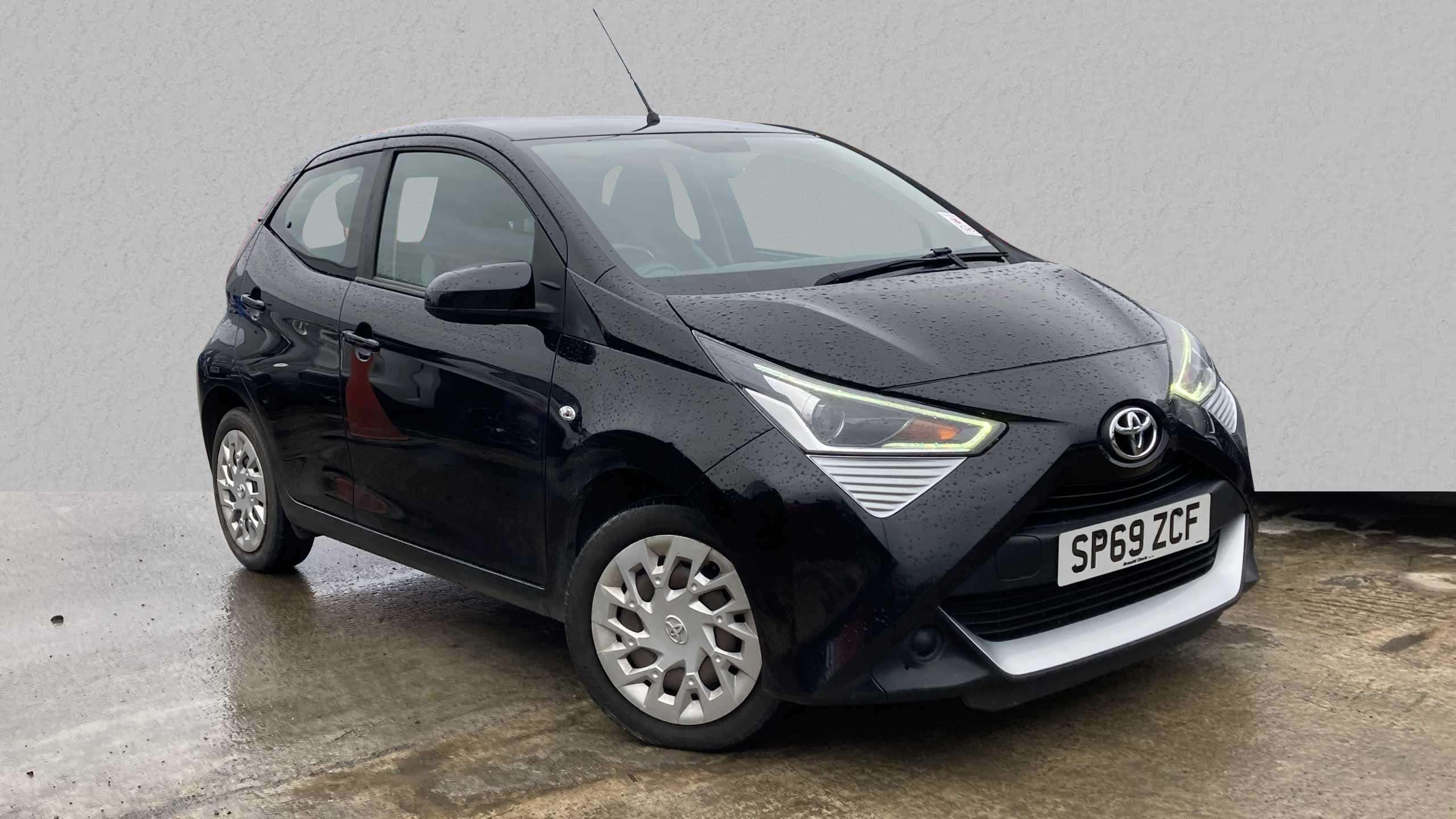 Main listing image - Toyota Aygo