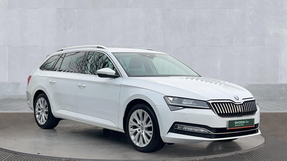 Main listing image - Skoda Superb Estate