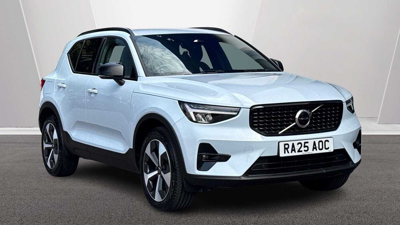 Main listing image - Volvo XC40