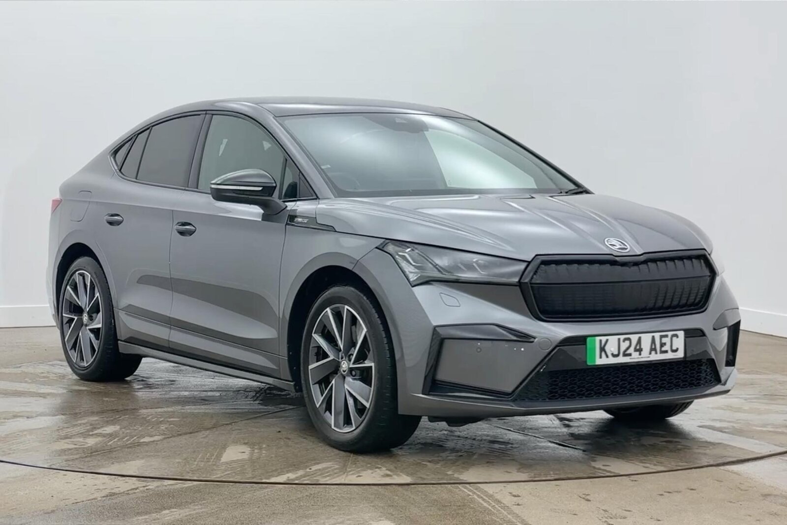 Main listing image - Skoda Enyaq