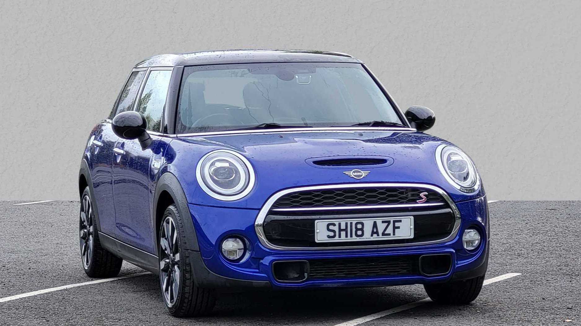 Main listing image - MINI Hatchback 5dr