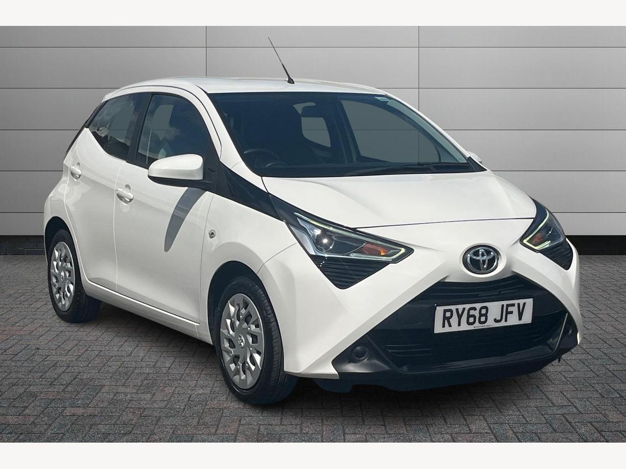 Main listing image - Toyota Aygo