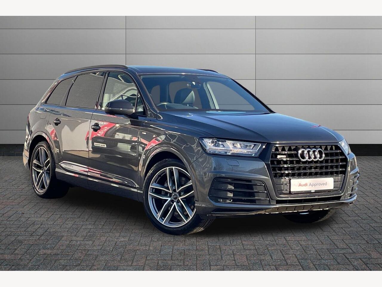 Main listing image - Audi Q7
