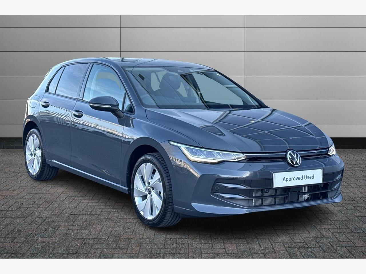 Main listing image - Volkswagen Golf