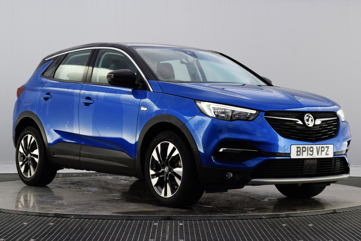 Main listing image - Vauxhall Grandland X