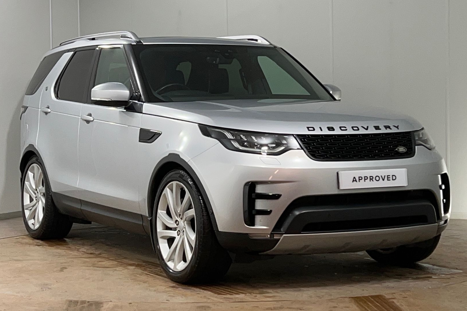 Main listing image - Land Rover Discovery