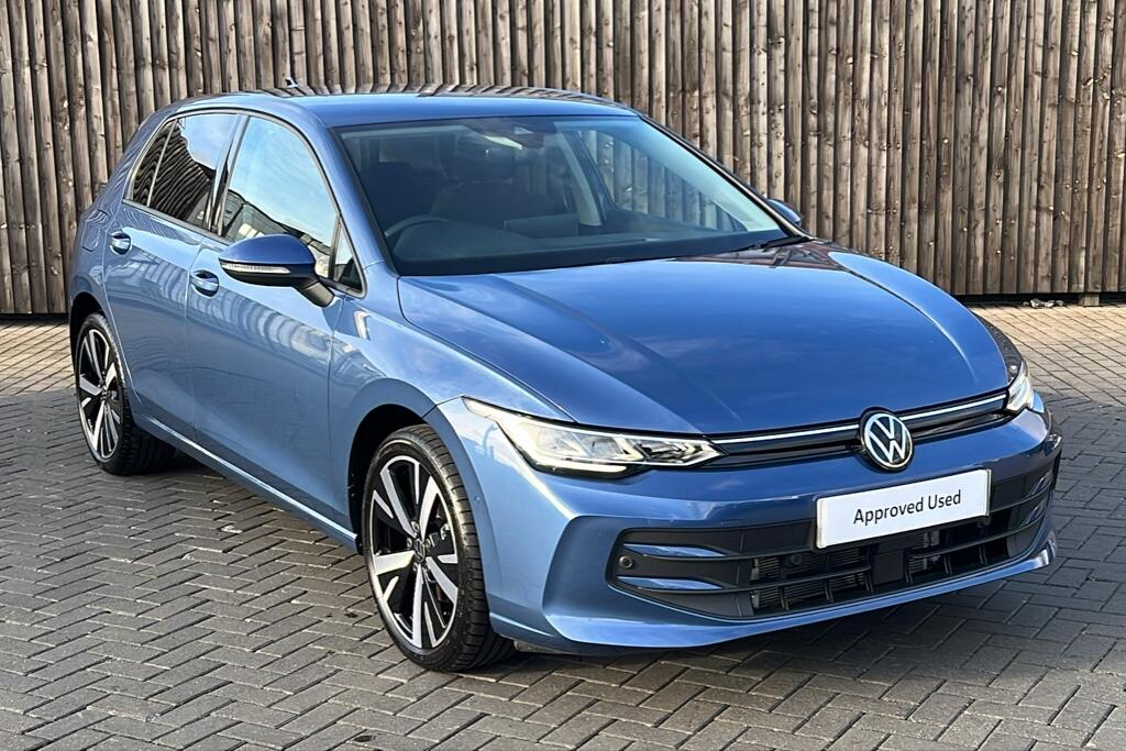 Main listing image - Volkswagen Golf