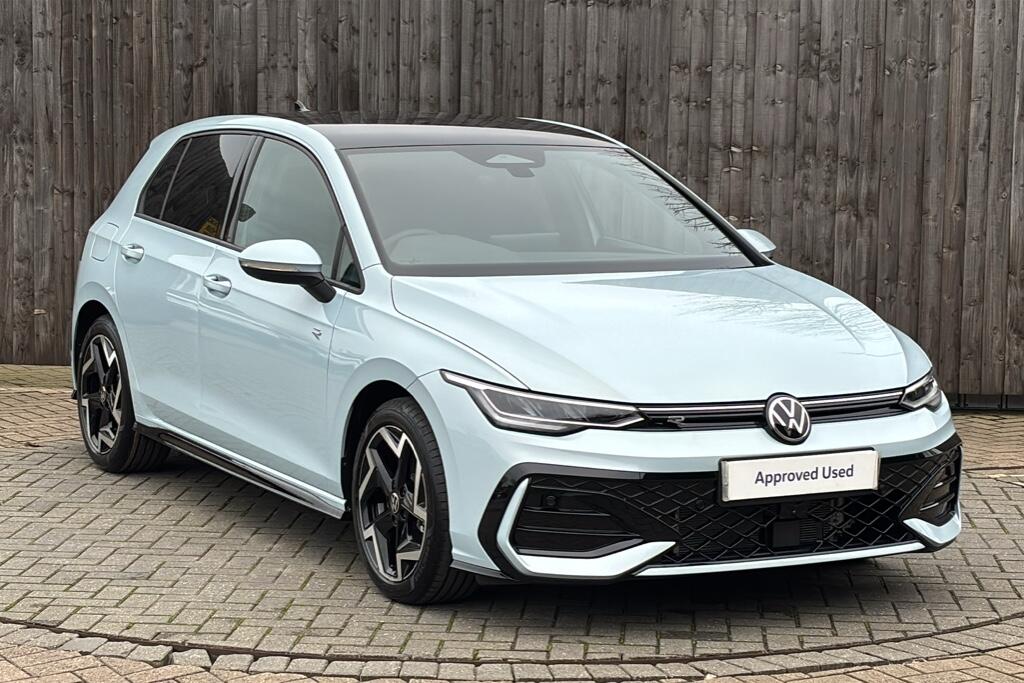 Main listing image - Volkswagen Golf