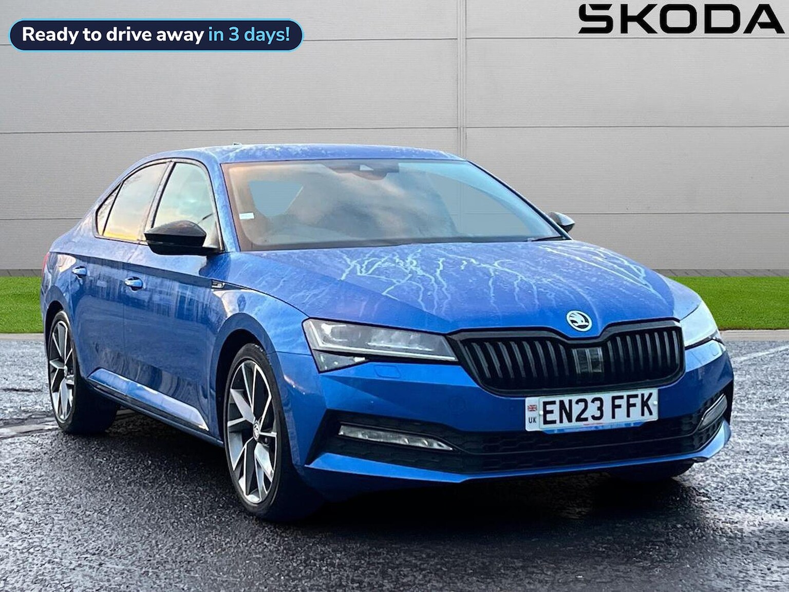 Main listing image - Skoda Superb