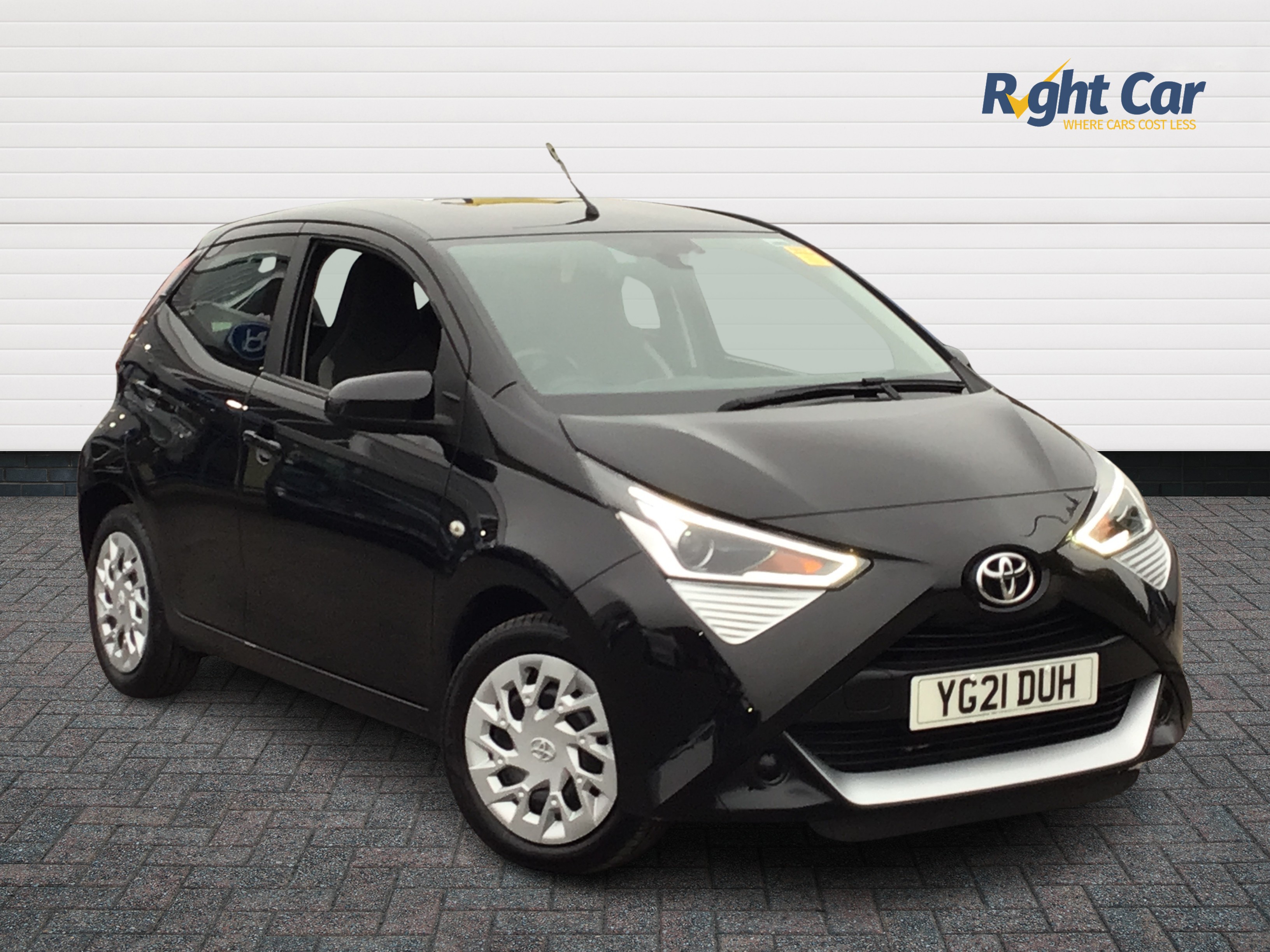 Main listing image - Toyota Aygo