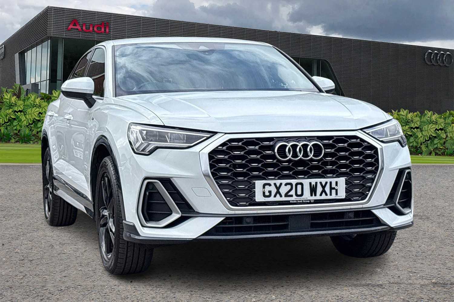 Main listing image - Audi Q3