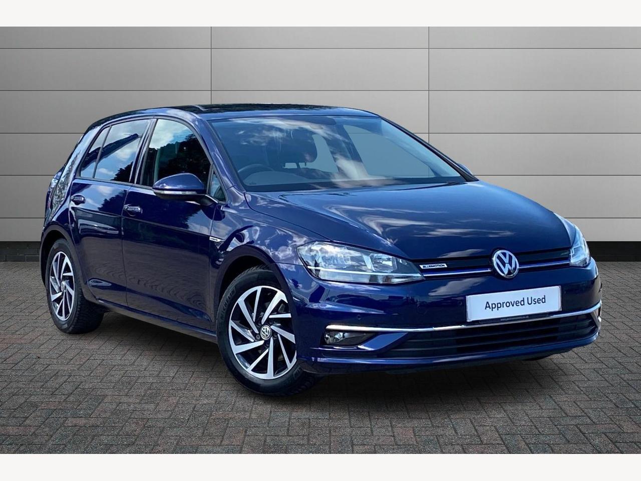 Main listing image - Volkswagen Golf