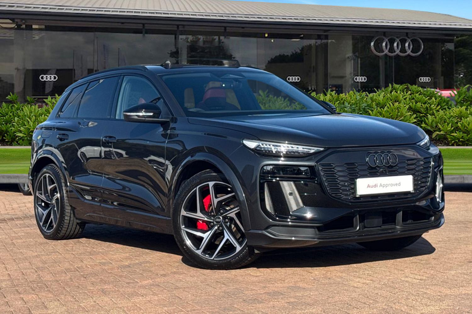 Main listing image - Audi Q6