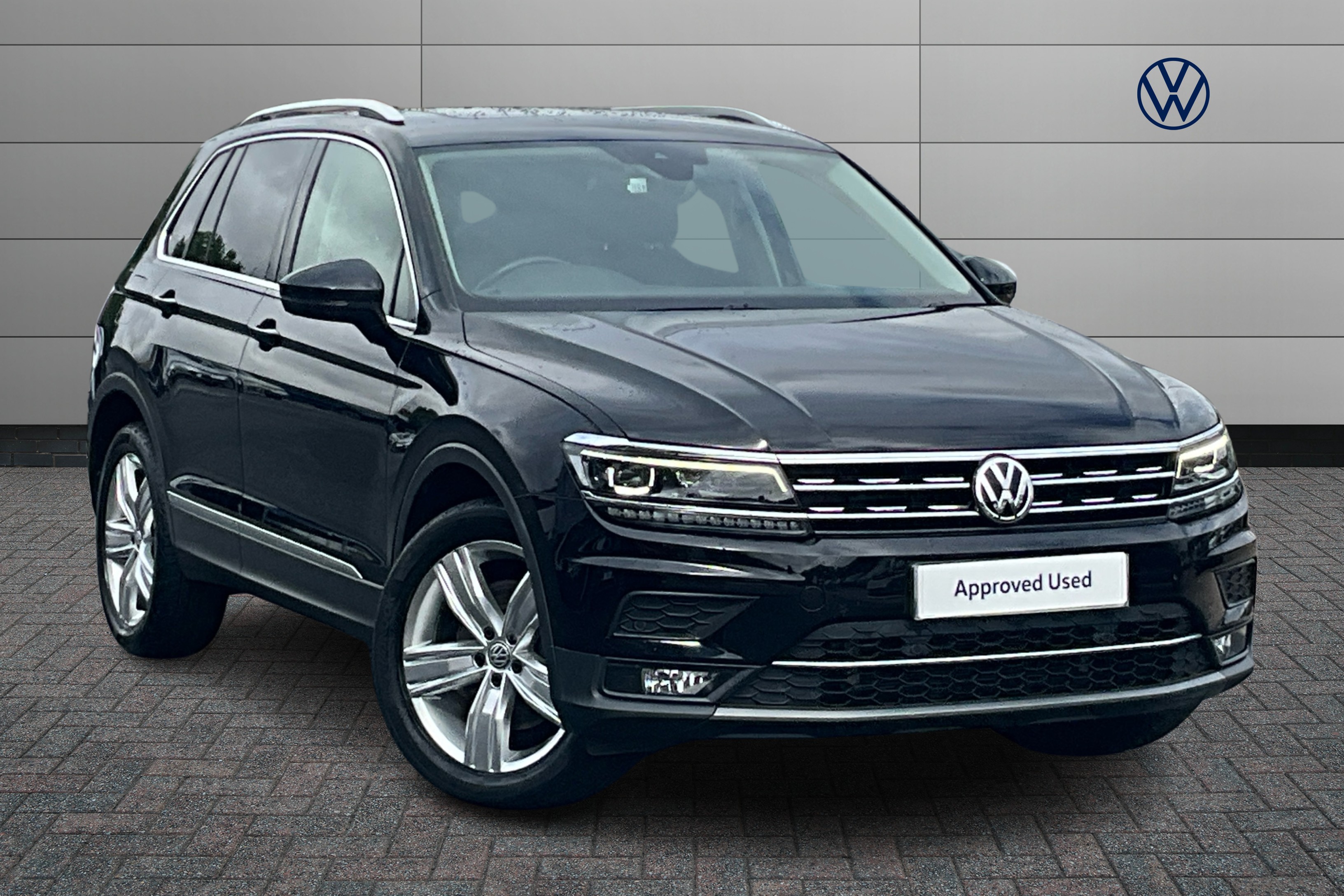Main listing image - Volkswagen Tiguan