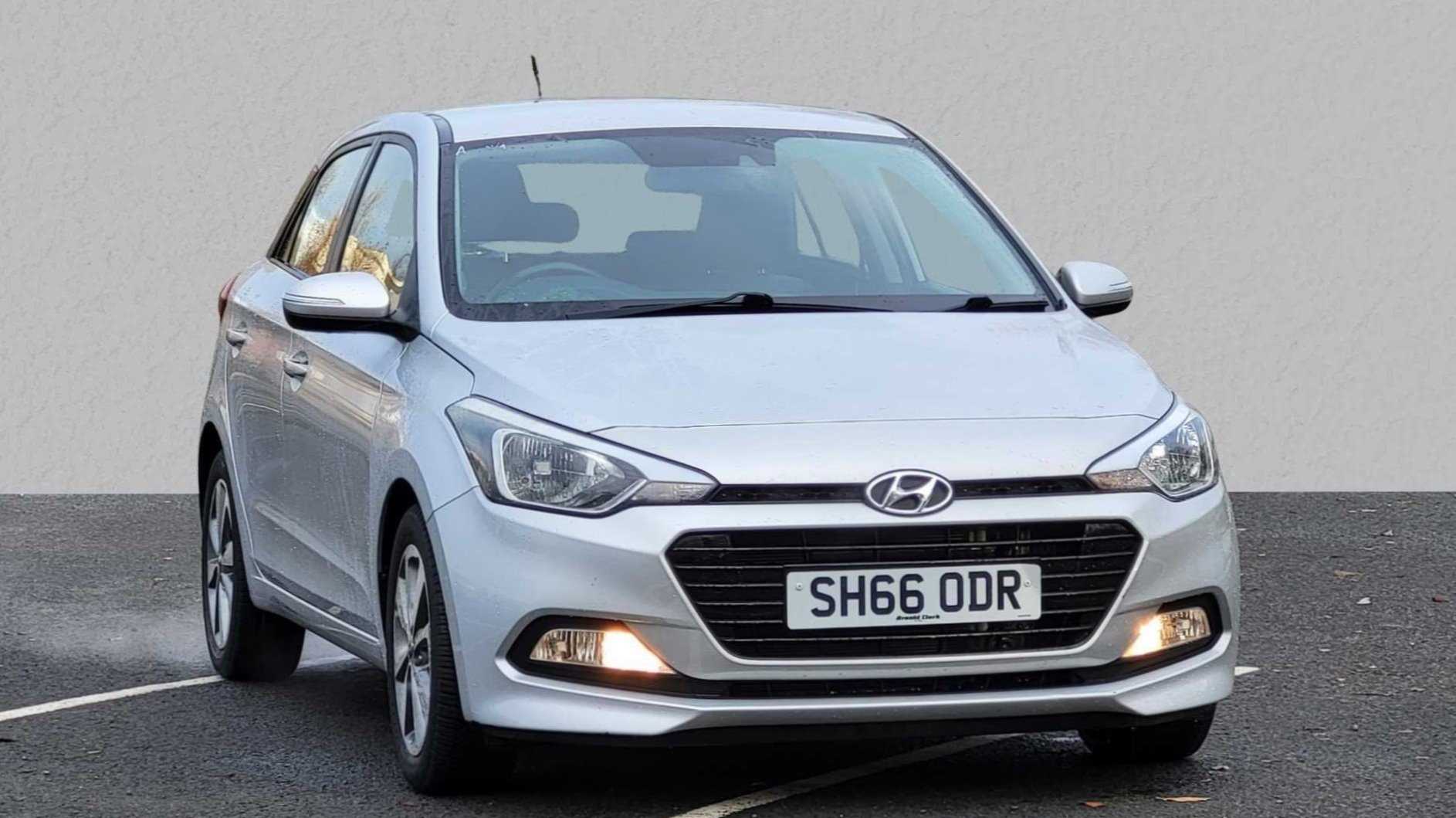 Main listing image - Hyundai i20