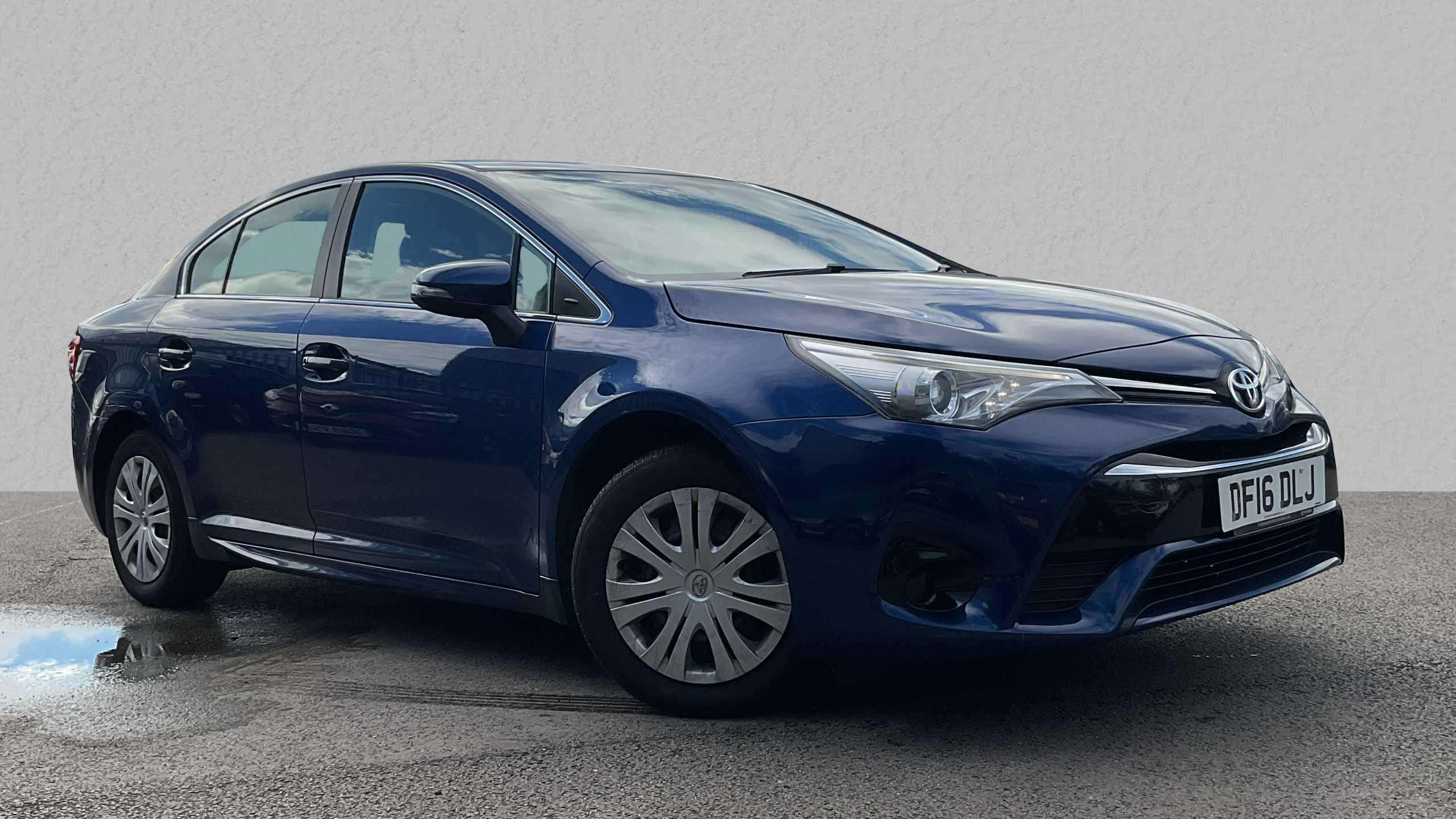 Main listing image - Toyota Avensis