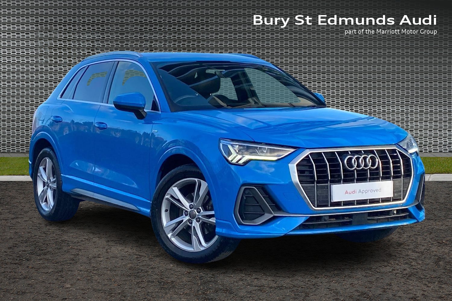 Main listing image - Audi Q3